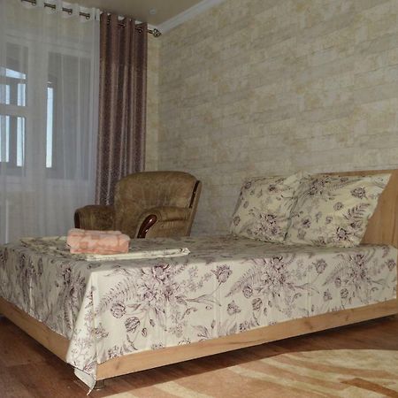 Apartment On Isanov Street, 8 Бишкек Екстериор снимка