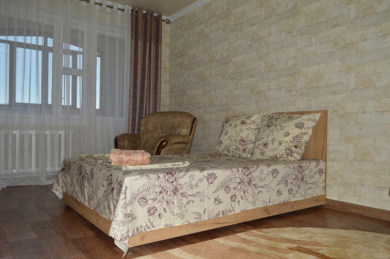 Apartment On Isanov Street, 8 Бишкек Екстериор снимка