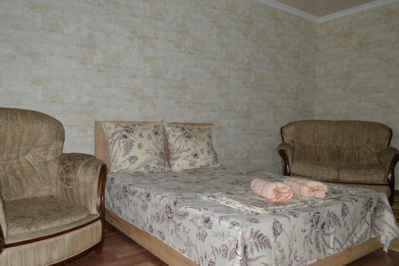 Apartment On Isanov Street, 8 Бишкек Екстериор снимка